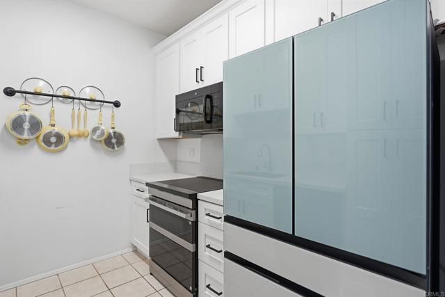 8310 Regents Road 1E, San Diego, CA 92122