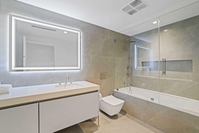 237 Elwa Place, West Palm Beach, FL 33405