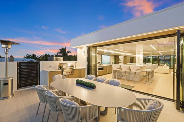 237 Elwa Place, West Palm Beach, FL 33405