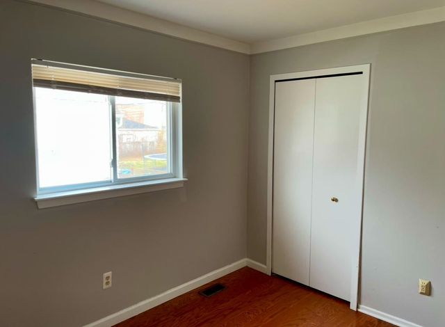 22580 Oaklane Street, Warren, MI 48089