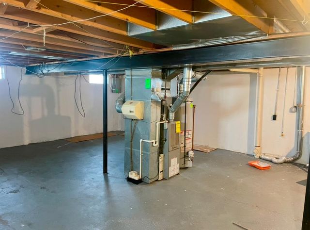 22580 Oaklane Street, Warren, MI 48089