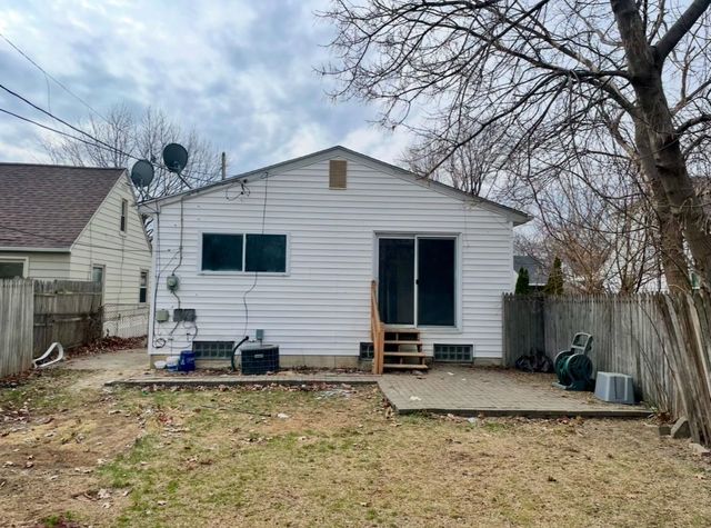 22580 Oaklane Street, Warren, MI 48089