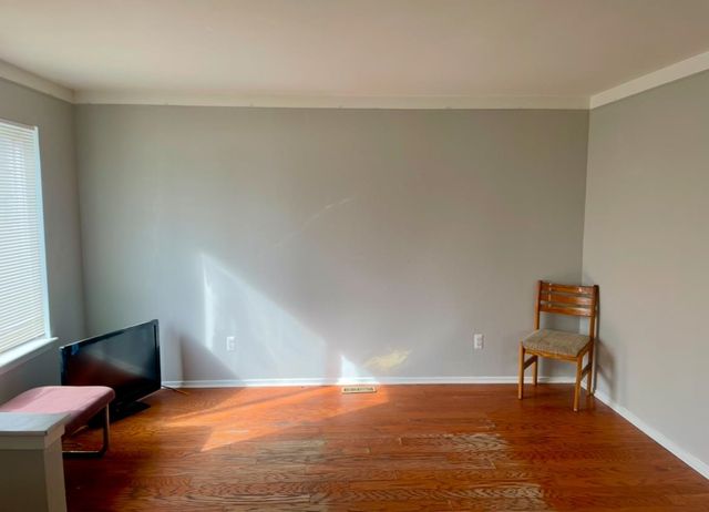 22580 Oaklane Street, Warren, MI 48089