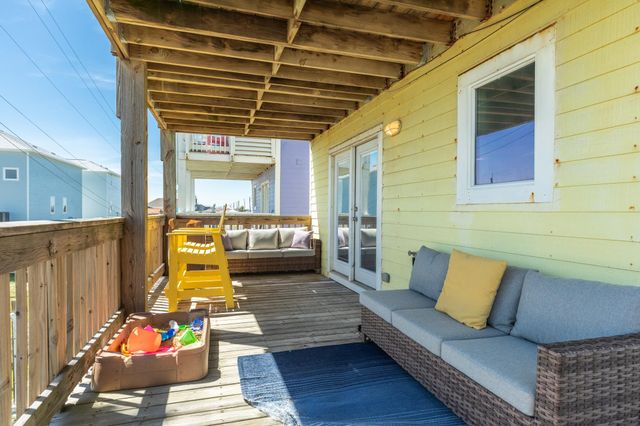 17405 Termini San Luis Pass Road, Galveston, TX 77554