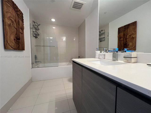 460 NE 28th St 3405, Miami, FL 33137