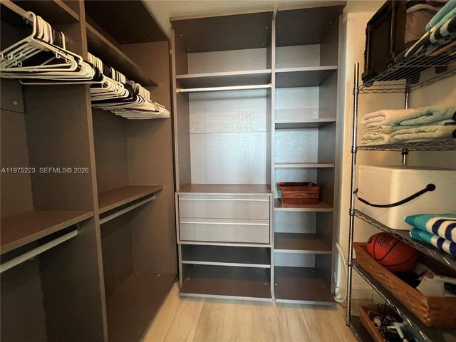 460 NE 28th St 3405, Miami, FL 33137