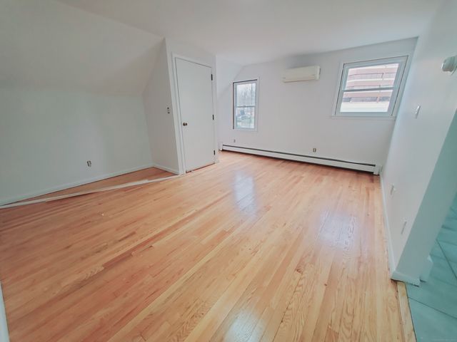 12 Houston Terrace 4, Stamford, CT 06902