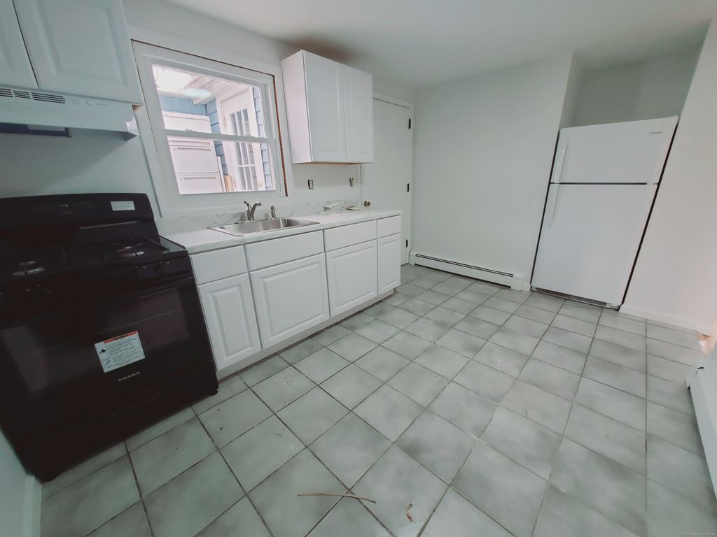 12 Houston Terrace 4, Stamford, CT 06902