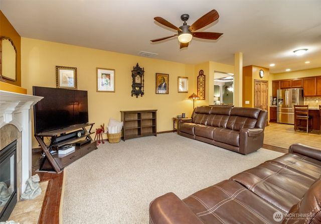 6977 Flute Street SE, Lacey, WA 98513