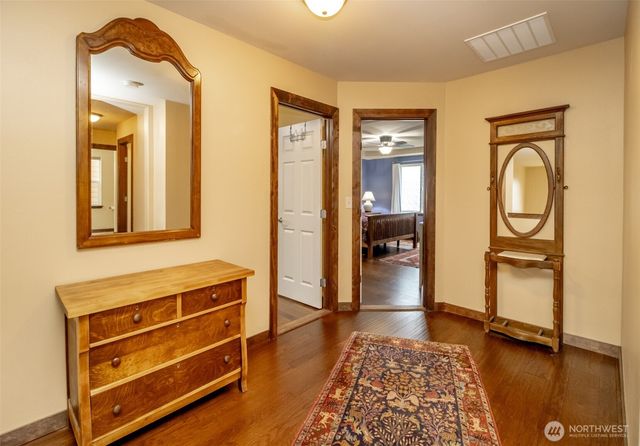 6977 Flute Street SE, Lacey, WA 98513