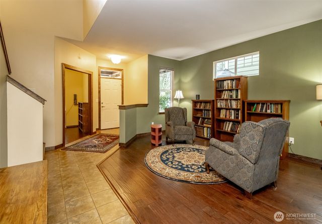 6977 Flute Street SE, Lacey, WA 98513