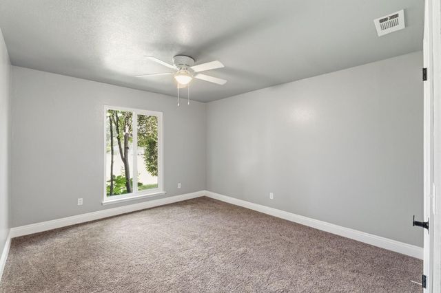 343 N Orangewood Avenue, Fresno, CA 93727