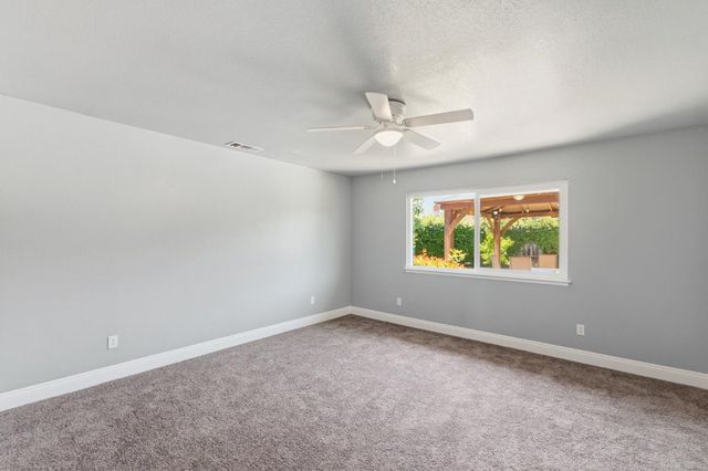 343 N Orangewood Avenue, Fresno, CA 93727