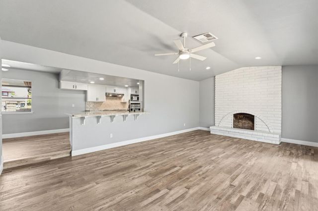 343 N Orangewood Avenue, Fresno, CA 93727