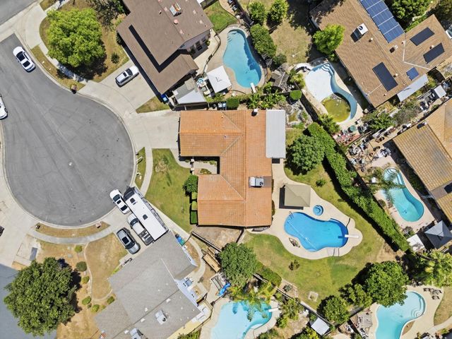 343 N Orangewood Avenue, Fresno, CA 93727