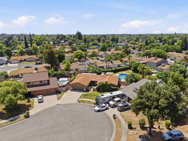 343 N Orangewood Avenue, Fresno, CA 93727