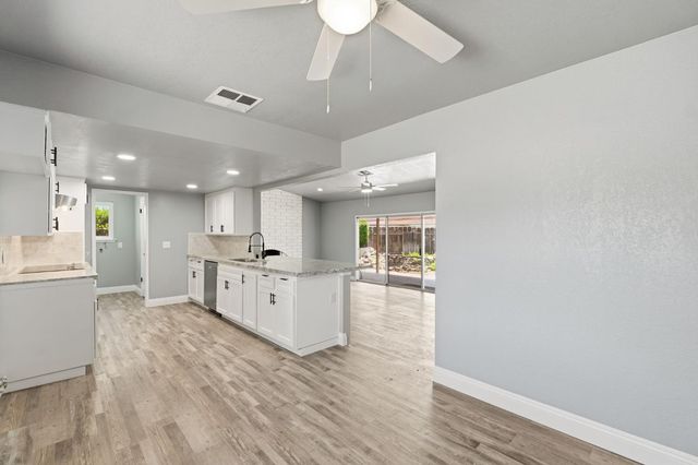 343 N Orangewood Avenue, Fresno, CA 93727