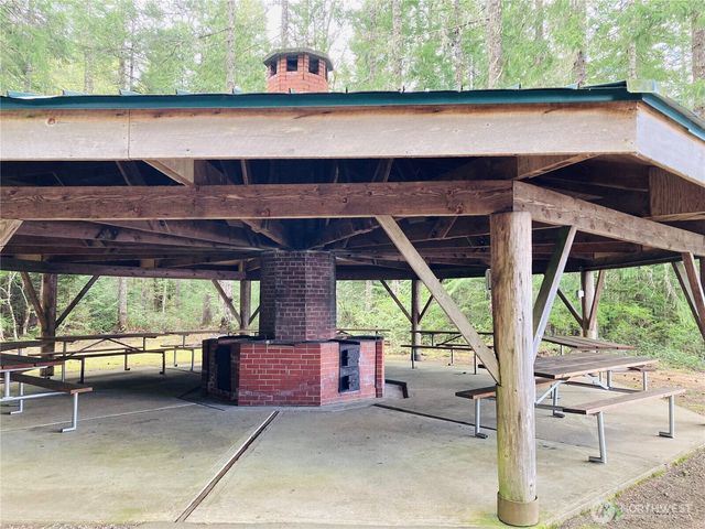 30 N Skokomish Drive, Hoodsport, WA 98548