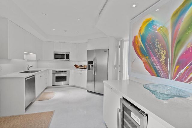 200 Bradley Place 302, Palm Beach, FL 33480