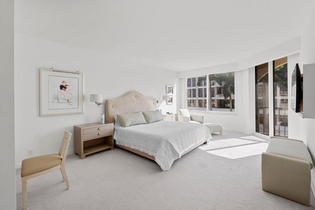 200 Bradley Place 302, Palm Beach, FL 33480