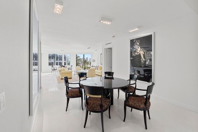 200 Bradley Place 302, Palm Beach, FL 33480