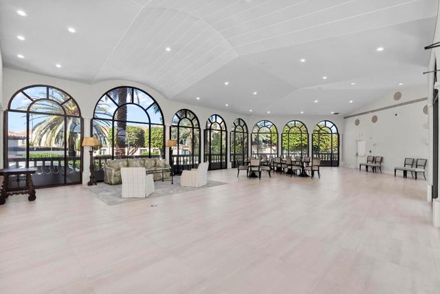 200 Bradley Place 302, Palm Beach, FL 33480