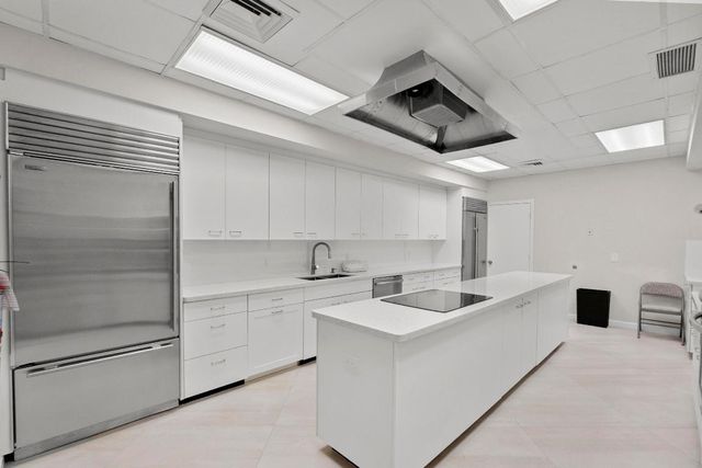 200 Bradley Place 302, Palm Beach, FL 33480