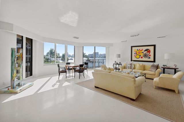 200 Bradley Place 302, Palm Beach, FL 33480