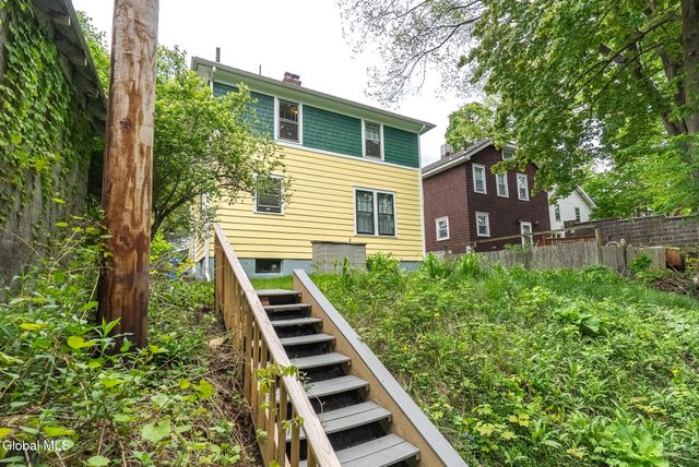 30 Bancker Street, Albany, NY 12208