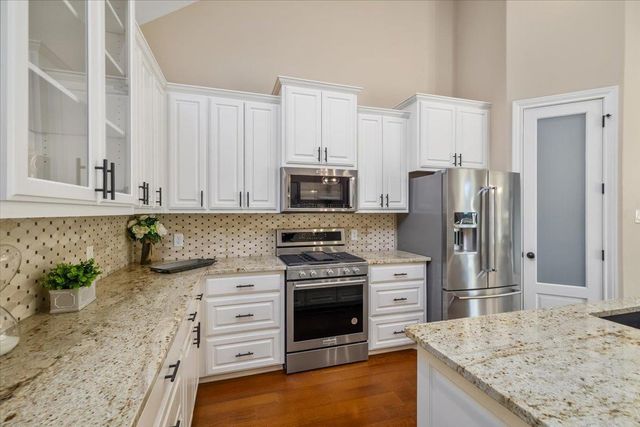 4012 Turning Leaf DR, Nolanville, TX 76559