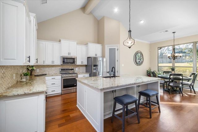 4012 Turning Leaf DR, Nolanville, TX 76559