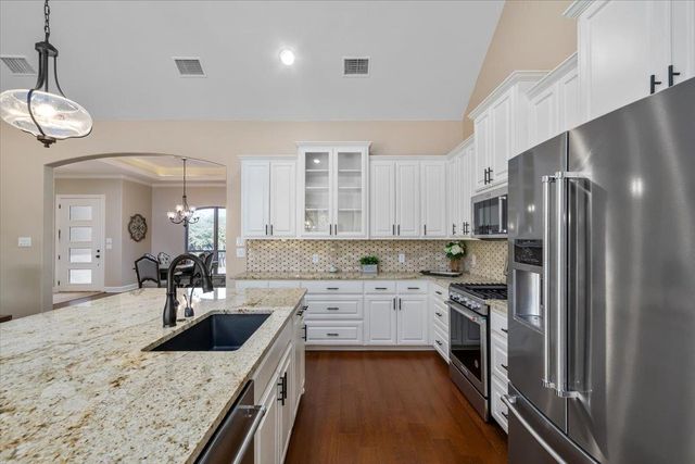 4012 Turning Leaf DR, Nolanville, TX 76559