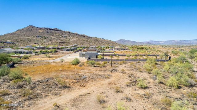 2812 W Cloud Road 4, Phoenix, AZ 85086