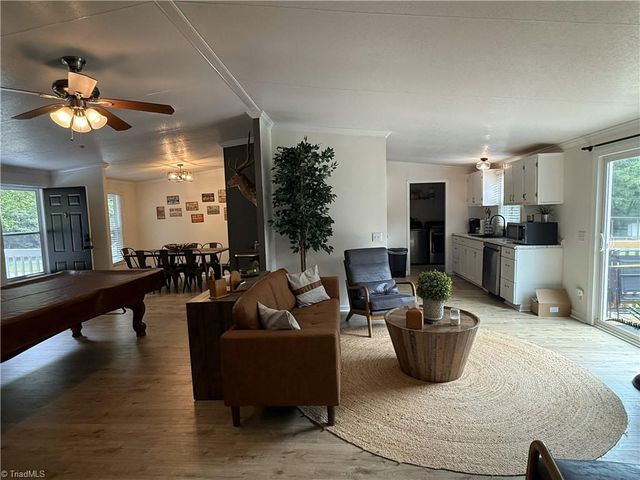 914-A Nc Highway 62 E, Pleasant Garden, NC 27313