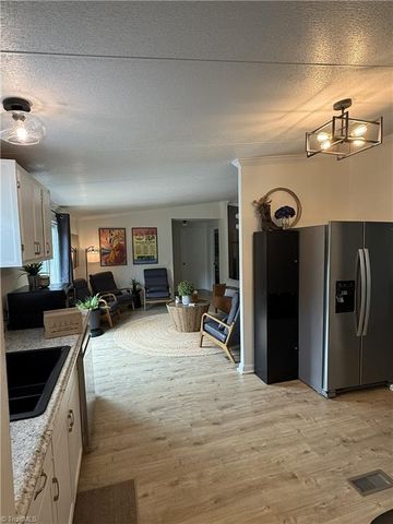 914-A Nc Highway 62 E, Pleasant Garden, NC 27313