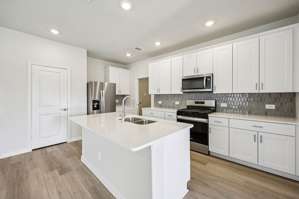 6007 Belchamp Drive, Princeton, TX 75071