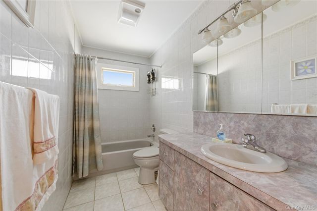 420 Philadelphia Avenue, Massapequa Park, NY 11762