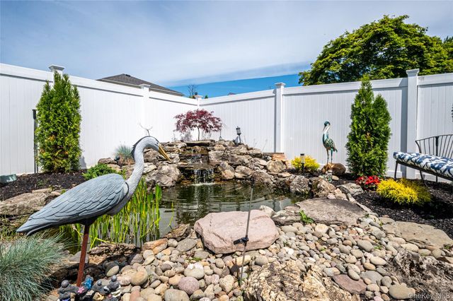 420 Philadelphia Avenue, Massapequa Park, NY 11762