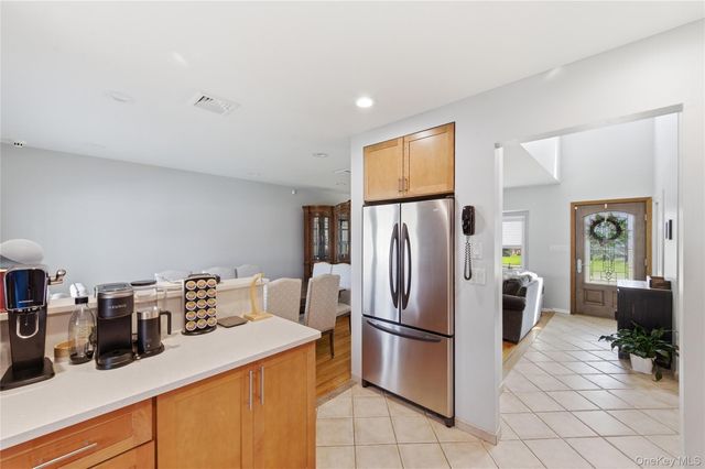 420 Philadelphia Avenue, Massapequa Park, NY 11762