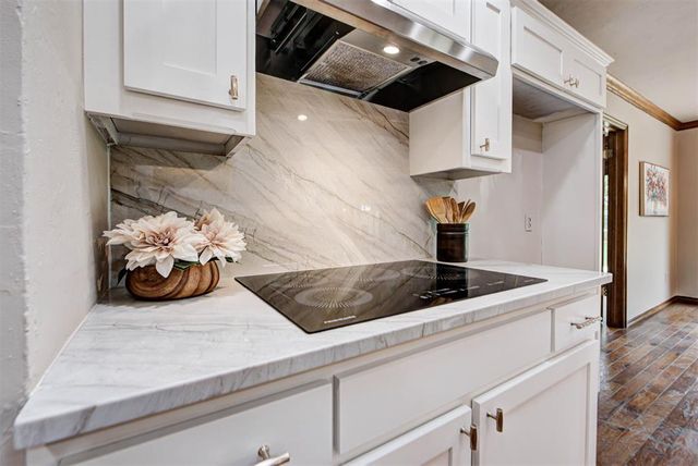 1504 Nightingale Lane, Edmond, OK 73034