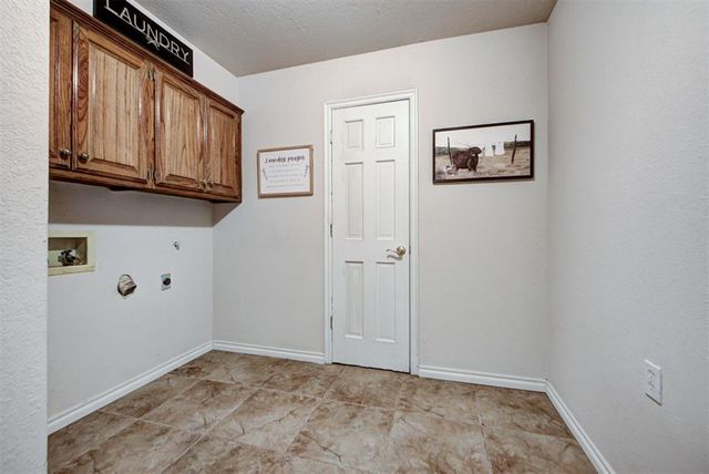 1504 Nightingale Lane, Edmond, OK 73034
