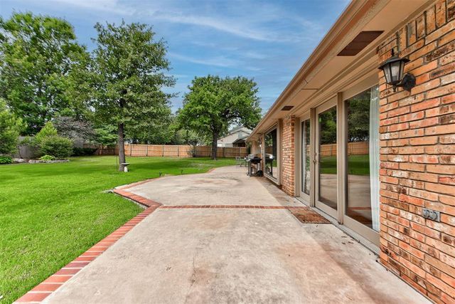 1504 Nightingale Lane, Edmond, OK 73034
