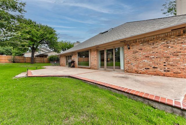 1504 Nightingale Lane, Edmond, OK 73034