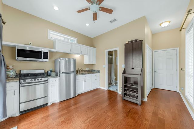 9413 Whitney Lane, College Station, TX 77845
