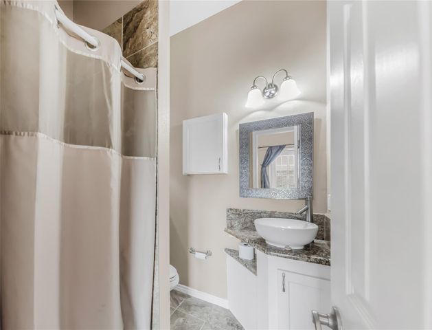 9413 Whitney Lane, College Station, TX 77845
