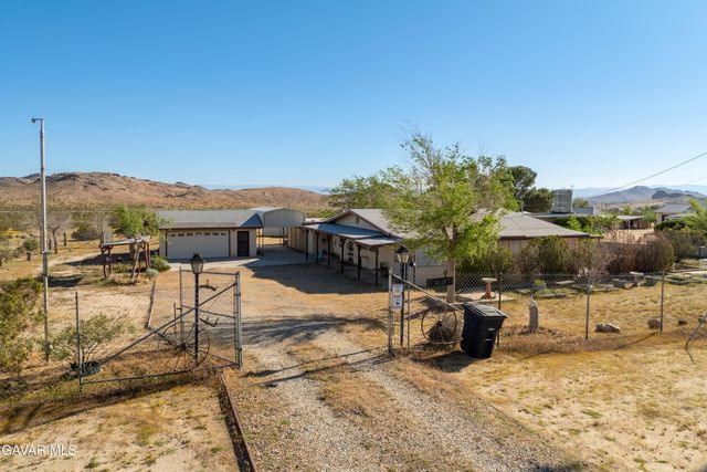 3322 Dawn Road, Rosamond, CA 93560