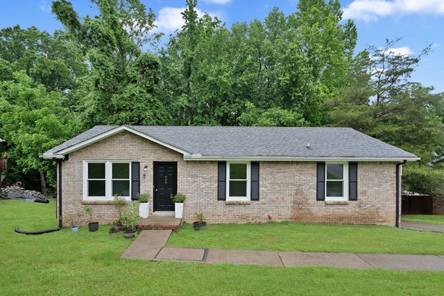 409 Needlewood Dr, Clarksville, TN 37040