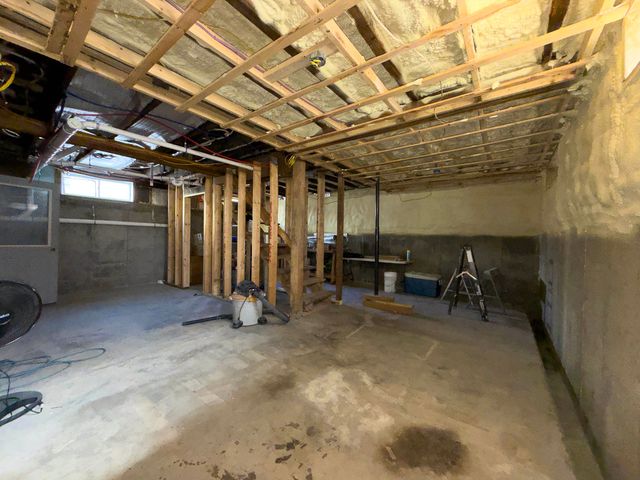 97 School Street, St. Johnsbury, VT 05819