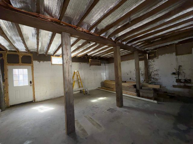 97 School Street, St. Johnsbury, VT 05819