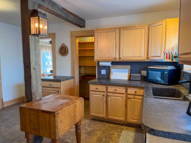 97 School Street, St. Johnsbury, VT 05819